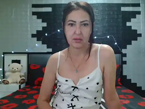 Ada Vera online show from 06-17-26, 12:15