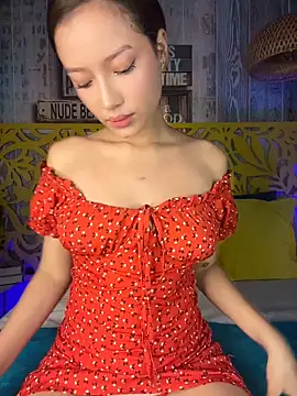 GlamKittenXXX online show from 05-19-26, 01:07