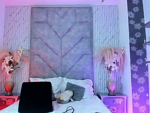 Peyton Roses online show from 05-19-26, 04:47