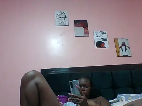 Snapshot of shantell_1 chatting on 06-14-26, 07:15 shantell 1 online show from 06-14-26, 07:15