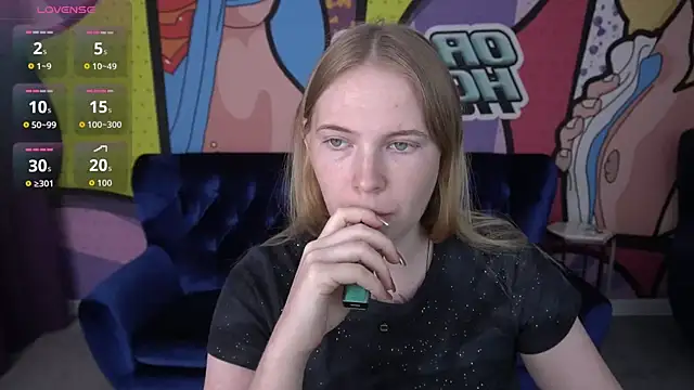 Snapshot of NikkyReyyy chatting on 06-14-26, 05:19 NikkyReyyy online show from 06-14-26, 05:19