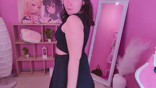 Snapshot of Ariella__cute chatting on 05-17-26, 01:55 Ariella cute online show from 05-17-26, 01:55