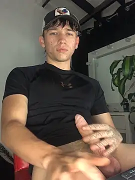 Snapshot of Salvatore_angelo chatting on 05-31-26, 06:41 Salvatore angelo online show from 05-31-26, 06:41