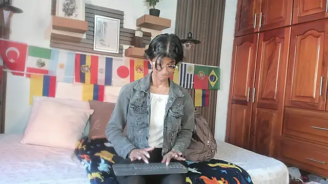 Snapshot of Evaa_campbell chatting on 06-16-26, 12:16 Evaa campbell online show from 06-16-26, 12:16
