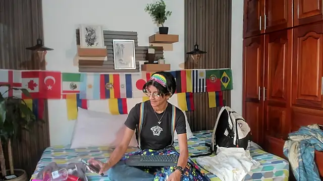 Snapshot of Evaa_campbell chatting on 06-17-26, 12:15 Evaa campbell online show from 06-17-26, 12:15