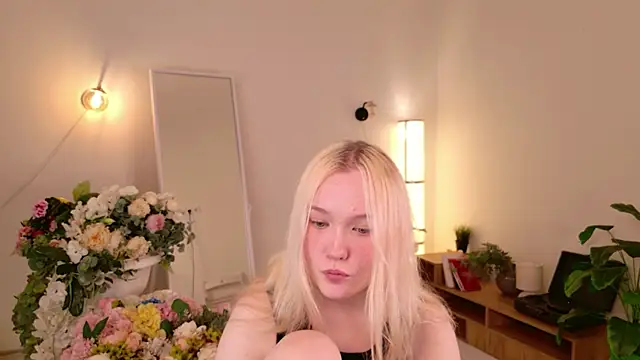 Lil Suzy online show from 05-25-26, 02:49