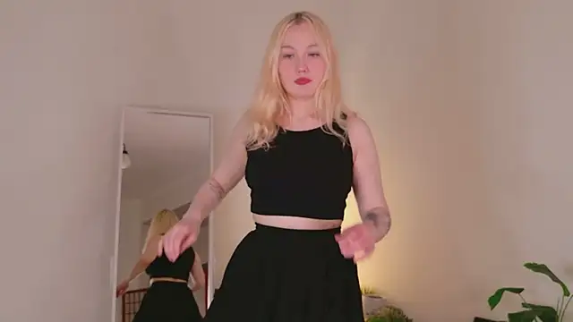 Lil Suzy online show from 05-22-26, 08:40