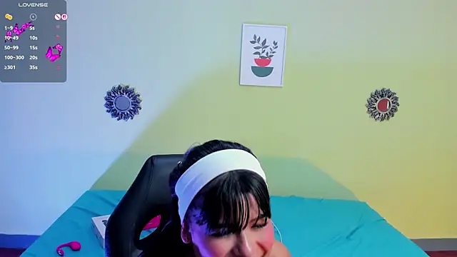 Snapshot of salome_cuty chatting on 07-12-26, 10:32 salome cuty online show from 07-12-26, 10:32