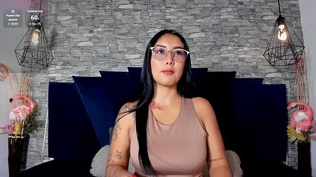Snapshot of Alaia_22 chatting on 05-26-26, 07:34 Alaia 22 online show from 05-26-26, 07:34