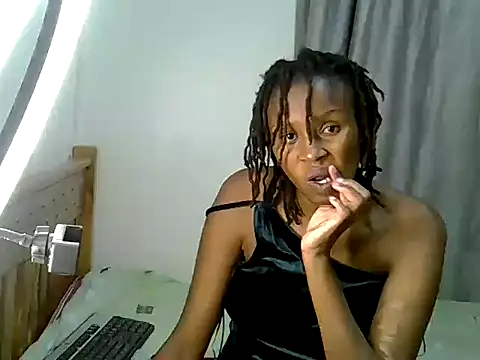 Snapshot of Sexxyjey chatting on 05-15-26, 01:53 Sexxyjey online show from 05-15-26, 01:53