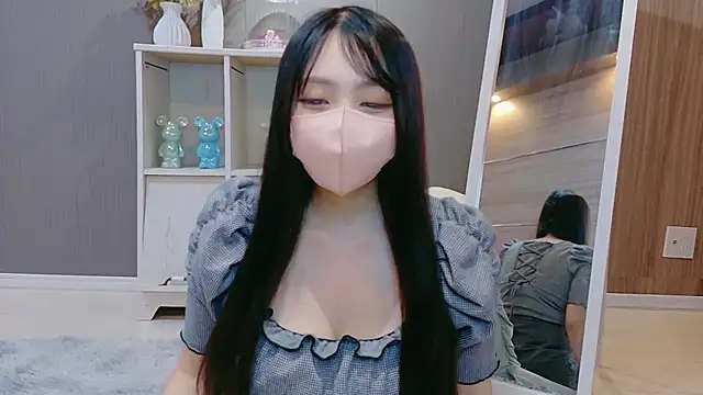 Runa-nn online show from 06-18-26, 12:43