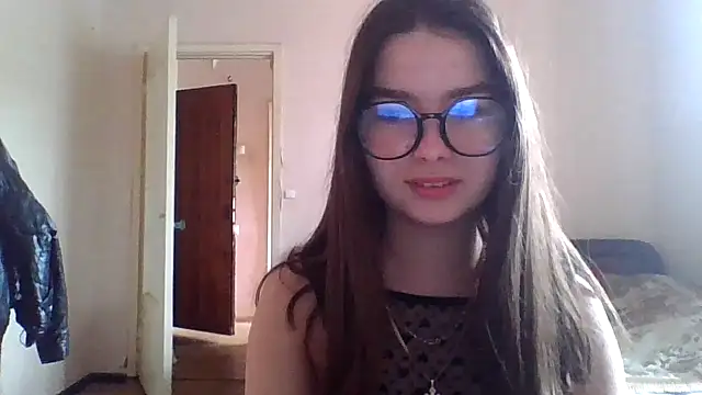 Snapshot of Bellochka201 chatting on 05-25-26, 08:46 Bellochka201 online show from 05-25-26, 08:46