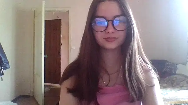 Snapshot of Bellochka201 chatting on 06-05-26, 08:42 Bellochka201 online show from 06-05-26, 08:42