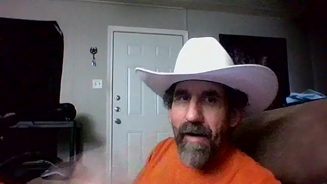 Snapshot of old_Domino chatting on 05-25-26, 01:32 old Domino online show from 05-25-26, 01:32