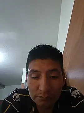 Snapshot of Eugeniosor chatting on 05-21-26, 11:24 Eugeniosor online show from 05-21-26, 11:24
