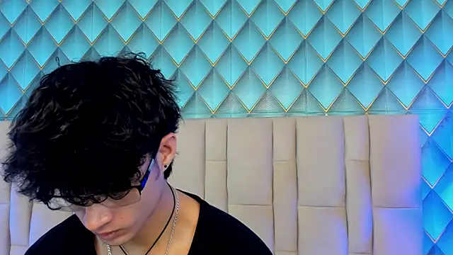 Snapshot of Sofia-Ethan chatting on 07-06-26, 05:37 Sofia-Ethan online show from 07-06-26, 05:37
