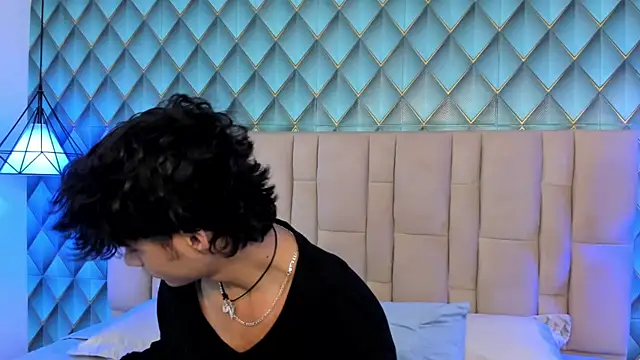 Snapshot of Sofia-Ethan chatting on 07-12-26, 01:45 Sofia-Ethan online show from 07-12-26, 01:45