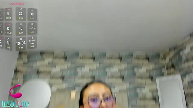 Snapshot of Amhira_Tay chatting on 06-25-26, 06:57 Amhira Tay online show from 06-25-26, 06:57