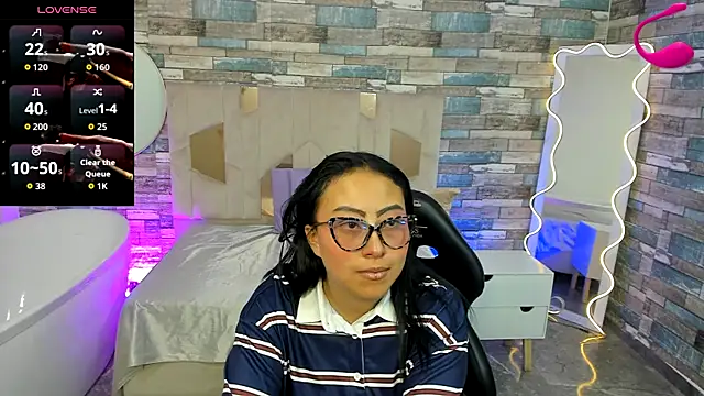 Snapshot of Amhira_Tay chatting on 07-11-26, 07:14 Amhira Tay online show from 07-11-26, 07:14