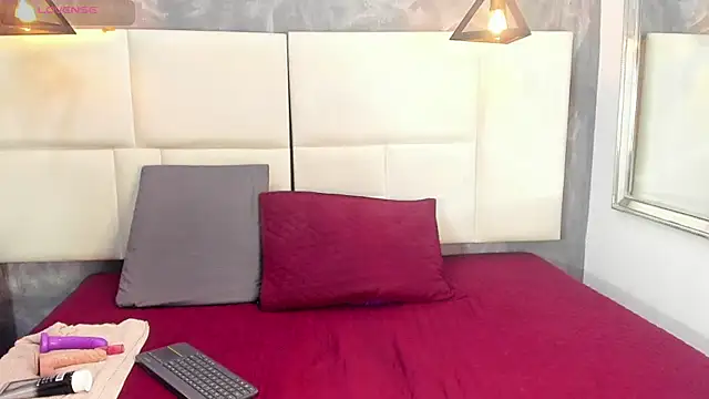 Snapshot of samm_angel chatting on 06-25-26, 02:33 samm angel online show from 06-25-26, 02:33