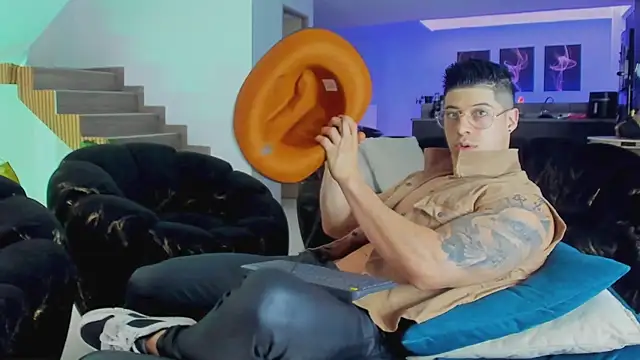 lukas green11 online show from 06-25-26, 05:51