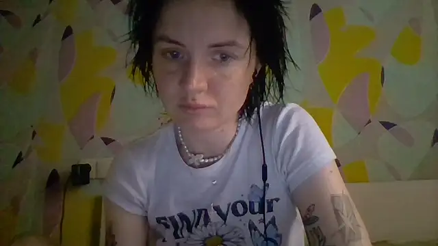 Snapshot of Diana_sosala chatting on 07-08-26, 03:45 Diana sosala online show from 07-08-26, 03:45