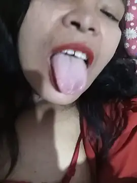 Snapshot of Ariais50 chatting on 06-11-26, 02:53 Ariais50 online show from 06-11-26, 02:53