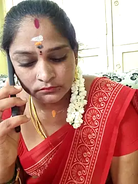 Snapshot of mynatamil143 chatting on 07-10-26, 11:10 mynatamil143 online show from 07-10-26, 11:10