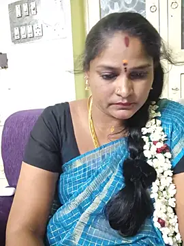 Snapshot of mynatamil143 chatting on 07-12-26, 03:46 mynatamil143 online show from 07-12-26, 03:46