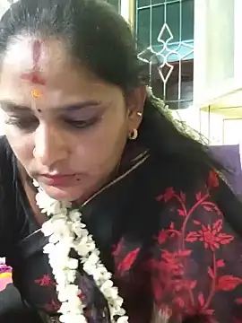 Snapshot of mynatamil143 chatting on 06-09-26, 05:36 mynatamil143 online show from 06-09-26, 05:36