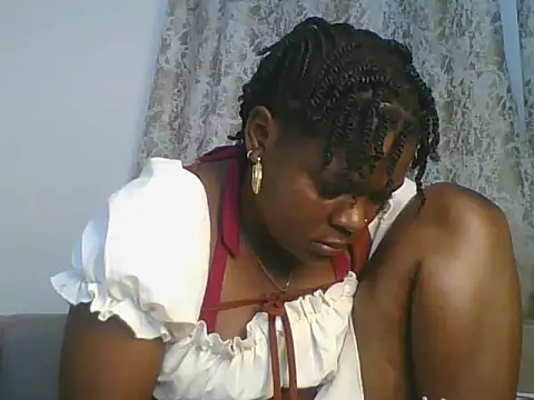 Snapshot of dollface_bela chatting on 07-21-26, 06:53 dollface bela online show from 07-21-26, 06:53