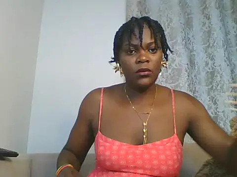 Snapshot of dollface_bela chatting on 06-24-26, 10:47 dollface bela online show from 06-24-26, 10:47