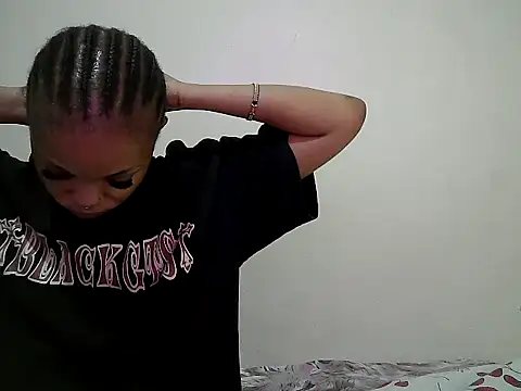 Snapshot of Miss_rihanna chatting on 05-20-26, 03:47 Miss rihanna online show from 05-20-26, 03:47
