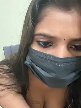 Snapshot of Poonam-Ray chatting on 07-13-26, 05:51 Poonam-Ray online show from 07-13-26, 05:51