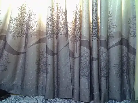 Snapshot of Sweet_elisa001 chatting on 06-21-26, 05:02 Sweet elisa001 online show from 06-21-26, 05:02