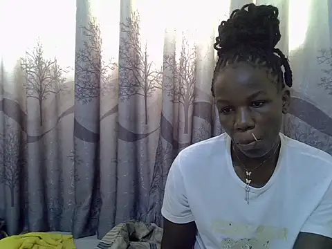 Snapshot of Sweet_elisa001 chatting on 06-25-26, 08:19 Sweet elisa001 online show from 06-25-26, 08:19
