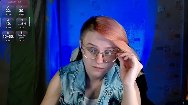   Freya    online show from 07-19-26, 04:04
