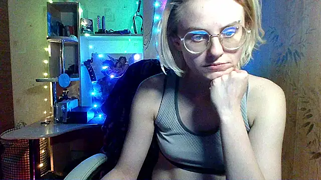 Snapshot of __Freya___ chatting on 05-20-26, 11:57 Freya online show from 05-20-26, 11:57