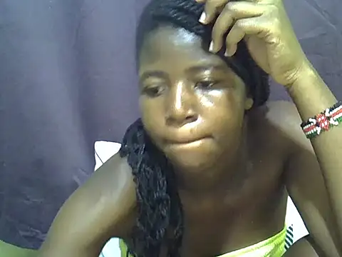 Snapshot of Sweet-tatiana chatting on 05-28-26, 08:44 Sweet-tatiana online show from 05-28-26, 08:44