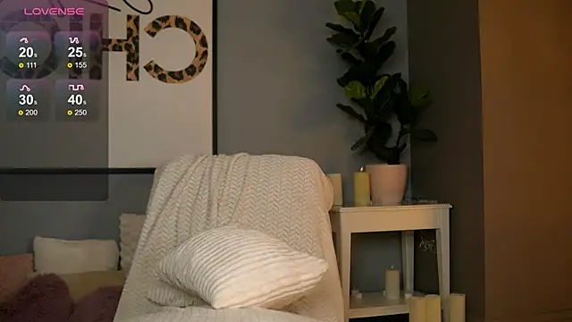 Snapshot of AlanaReignn chatting on 05-29-26, 10:21 AlanaReignn online show from 05-29-26, 10:21