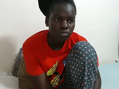 Snapshot of chichie_ chatting on 06-30-26, 03:23 chichie online show from 06-30-26, 03:23