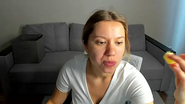 Snapshot of Shakira_Lux chatting on 06-16-26, 08:36 Shakira Lux online show from 06-16-26, 08:36