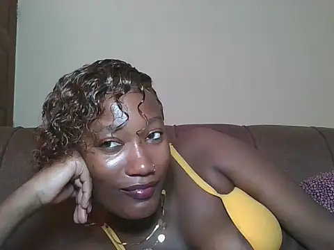 misspretty001 online show from 06-20-26, 01:38
