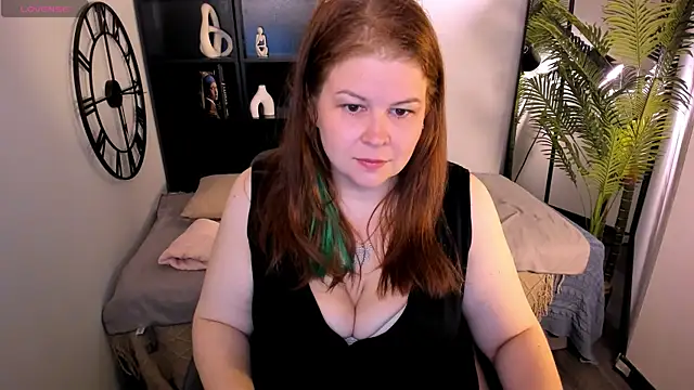 Snapshot of AmberleyVail chatting on 07-15-26, 01:51 AmberleyVail online show from 07-15-26, 01:51