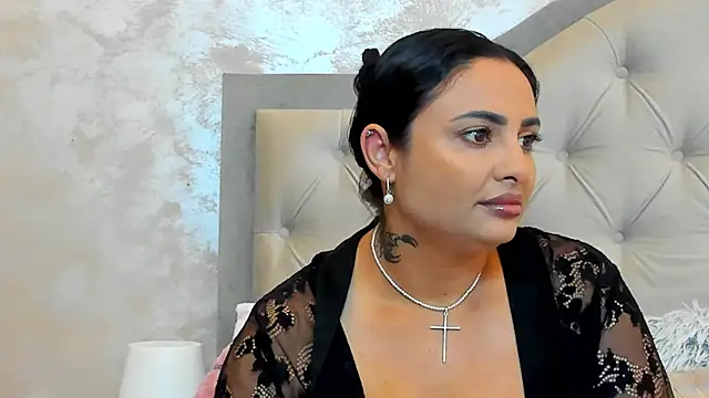 Snapshot of Bianca_Vale chatting on 07-07-26, 05:10 Bianca Vale online show from 07-07-26, 05:10