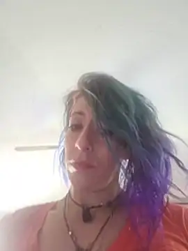 Snapshot of PixieLix chatting on 06-24-26, 04:05 PixieLix online show from 06-24-26, 04:05