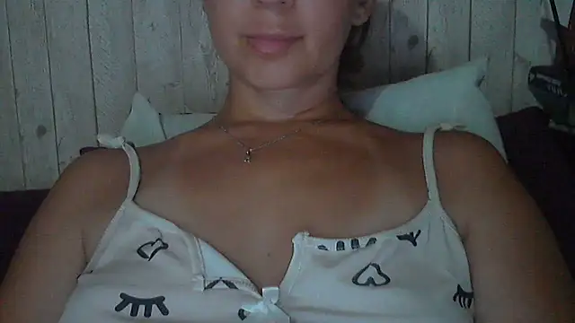 Bella--White online show from 07-16-26, 03:31