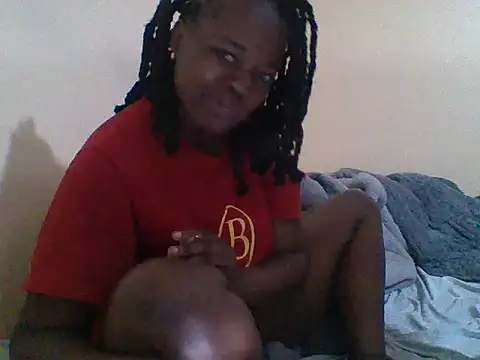Snapshot of Eveshive chatting on 06-16-26, 01:16 Eveshive online show from 06-16-26, 01:16