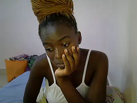 Snapshot of BUNNY_BLISS1 chatting on 05-20-26, 01:30 BUNNY BLISS1 online show from 05-20-26, 01:30