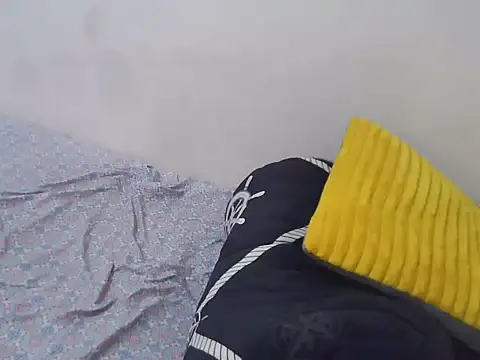 Snapshot of hotcandy001 chatting on 06-12-26, 10:02 hotcandy001 online show from 06-12-26, 10:02